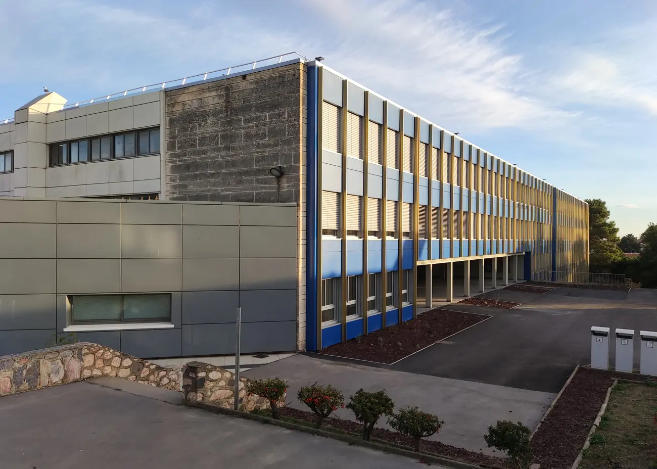 Lycée de Béziers réalisé par Novabois.
